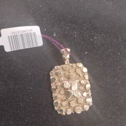 Pendant nuggets