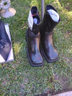 New women's shoe size 7