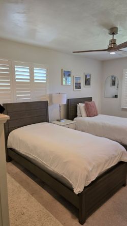 Macy's Twin Size Bed Frame