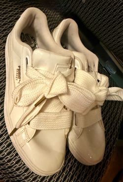 Women’s puma sneakers