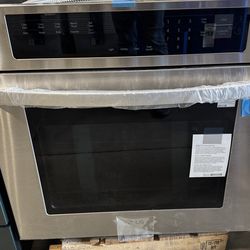 BRAND NEW SMART LG WALL OVEN