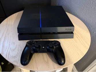 PlayStation 4 PS with remote conte