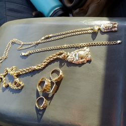 Gold Jewelry for Sale in Los Angeles CA OfferUp