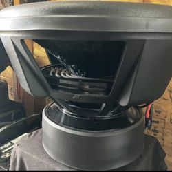 18 inch Subwoofer Like New D1 HDX4 