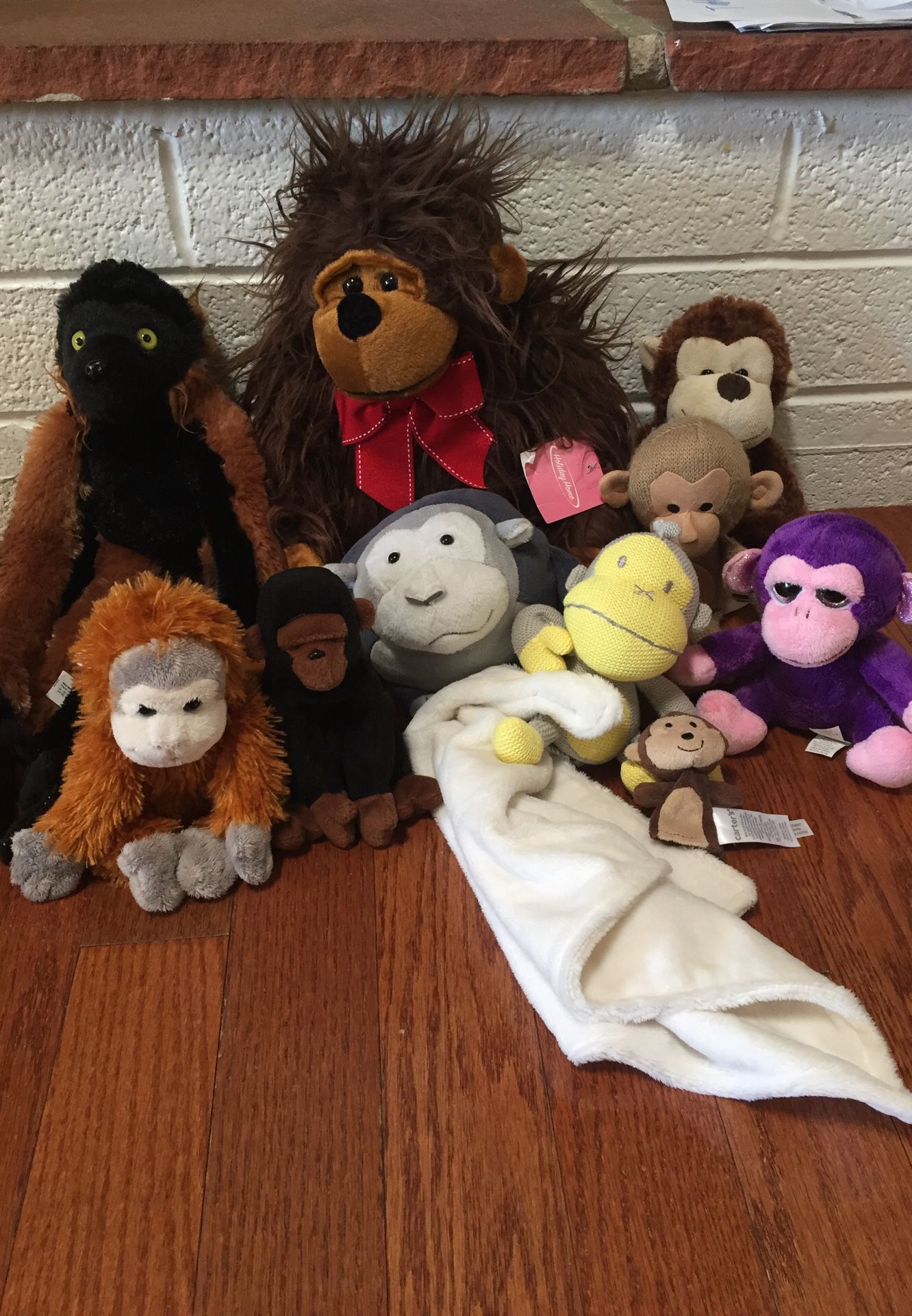 Lot of 10 monkeys apes stuffed animals Stuffies plush toys kids baby gorilla orangutan