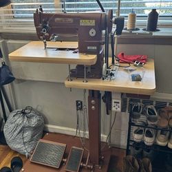 Cobra Class 26 Leather Sewing Machine W/ EPS