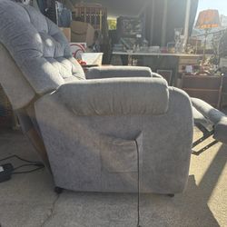 La-Z-Boy Power Mobility Lift Recliner Chair