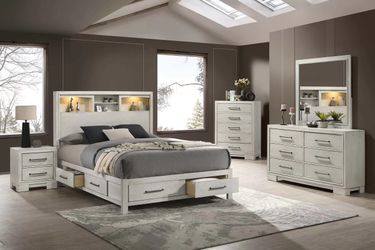 Beautiful Queen Bedroom Set 