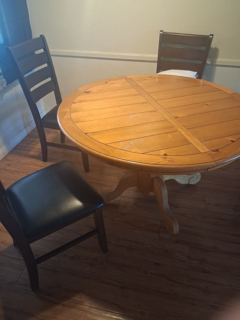 FREE - Kitchen Table With 4 Chairs