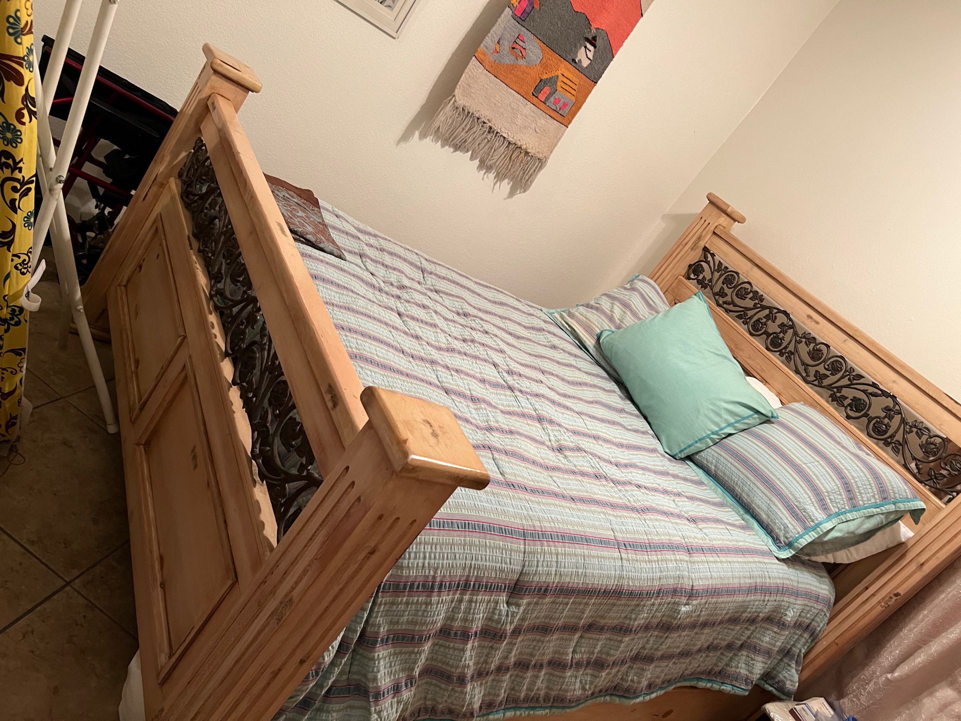 Bedroom Set for Sale in Fontana, CA OfferUp