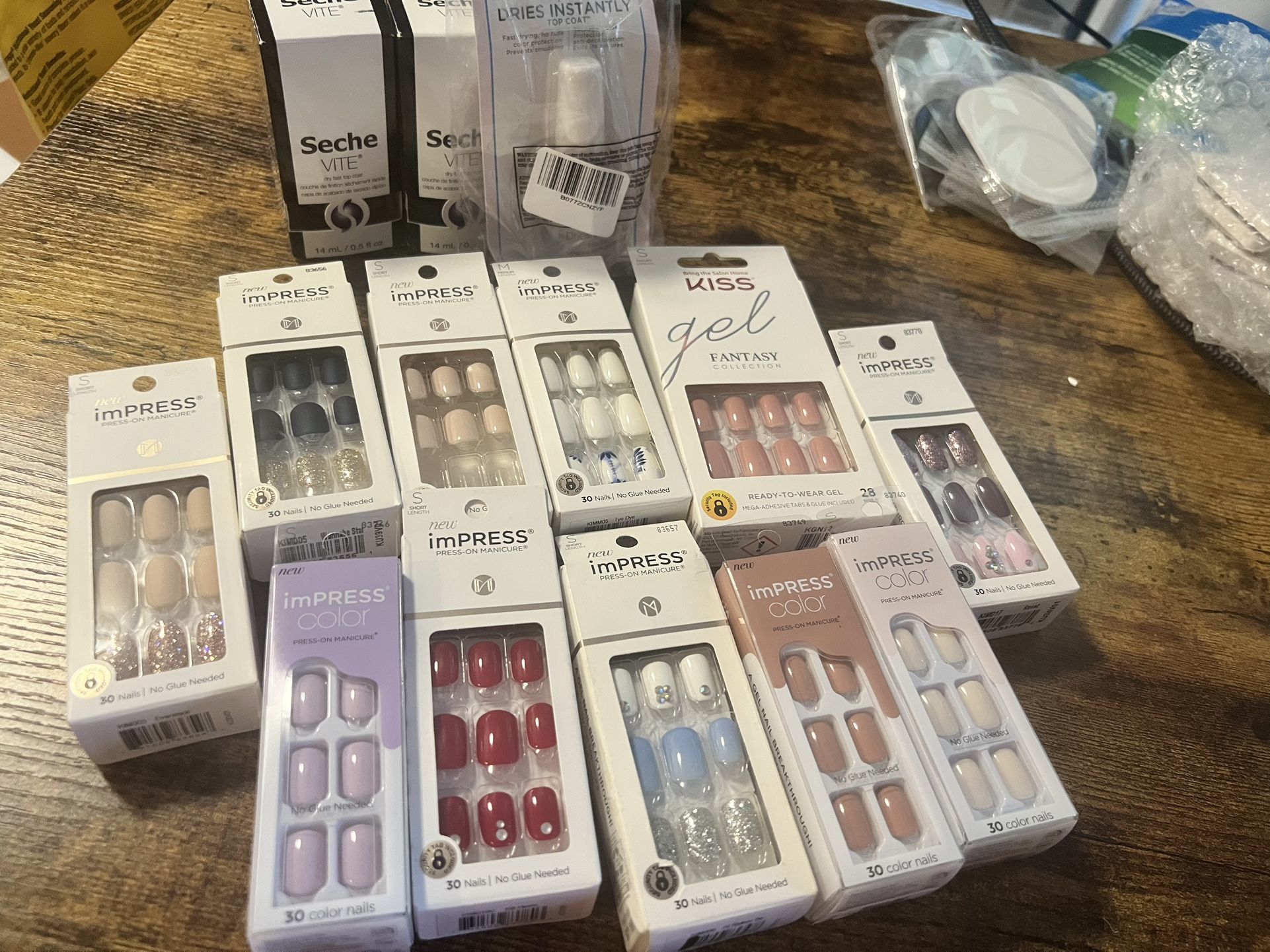 All about Nails - Press On, Top Coats, Nail Stand