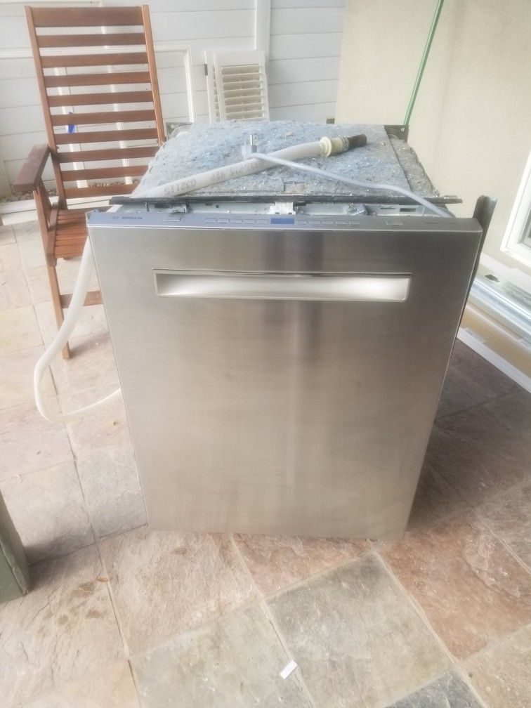 DISHWASHER - Bosch Silence Plus 44dBa Stainless Steel