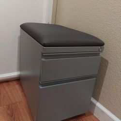 2x Grey Mobile File Cabinet Pedestal Matching Delivery Possible