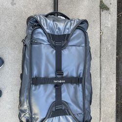 SAMSONITE travel luggage bag with handle + wheels on 35 LONG X24 WIDEX19 inch THICK FIRM PRICE in eagle rock 