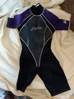 Wet Suit Women Shorty Size 9-10