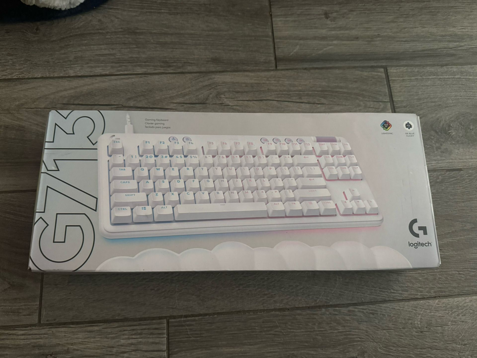 Logitech G713