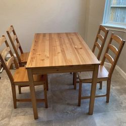 Cute kitchen table set