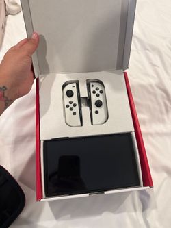 NINTENDO SWITCH OLED WITH CASE