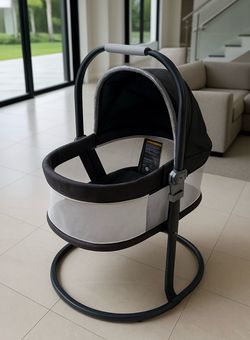Graco portable bassinet