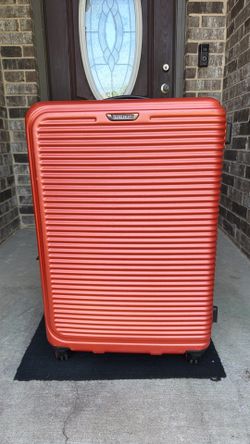 TRAVEL SUITCASE LIKE NEW  $45 PICKUP GRAND PRARIE TX SERIOUS BUYERS PLEASE