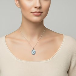 14K Yellow Gold 18" Twisted Chain And Blue Mom & Baby Cameo Pendant