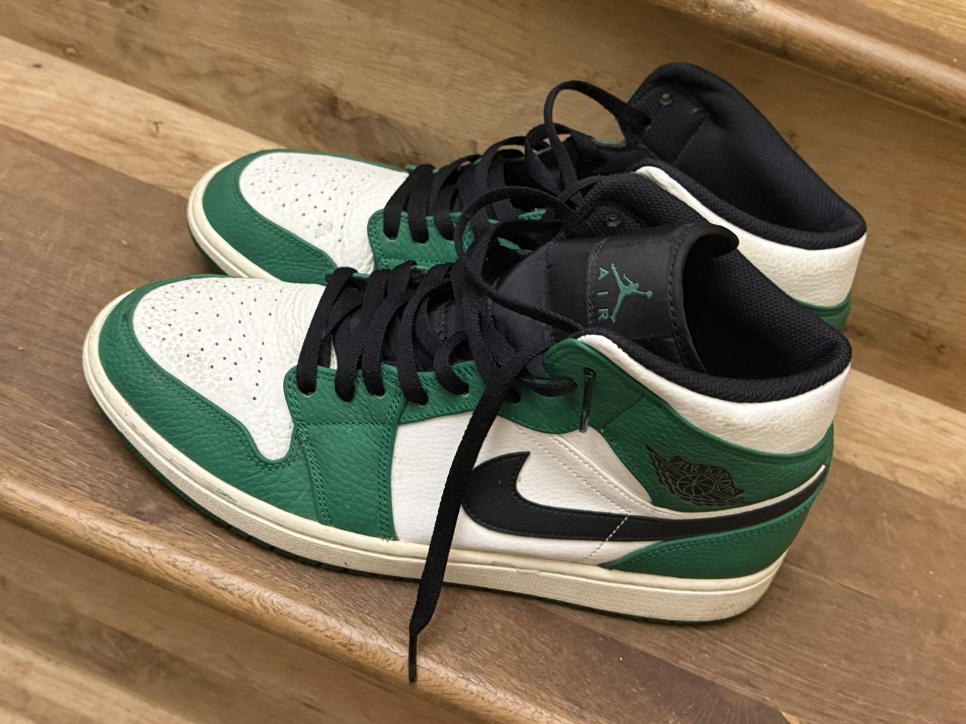 Jordan Retro 1s