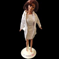Nicole Miller City Shopper Barbie Doll 1996. Great shape.