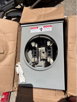 Meter socket