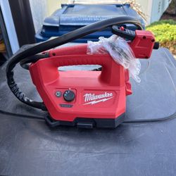 Milwaukee M12 Sprayer Powered Head