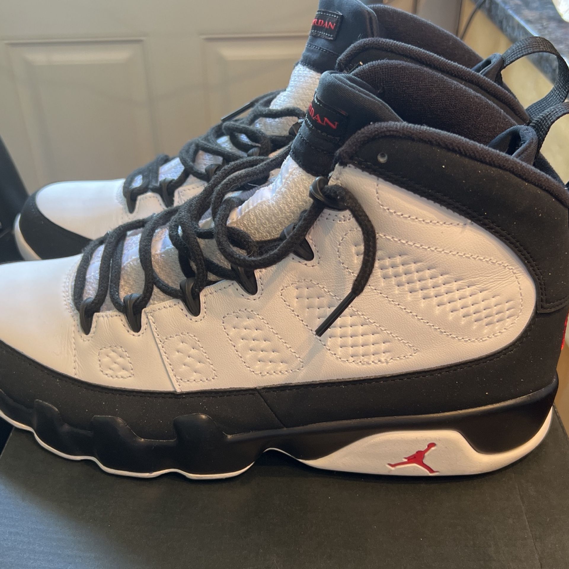 Air Jordan Retro 9