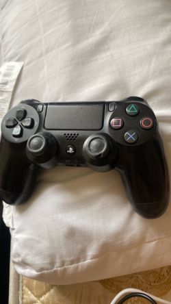 PS4 controller