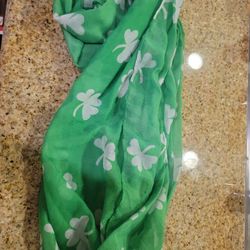 Clover Scarf 🍀 