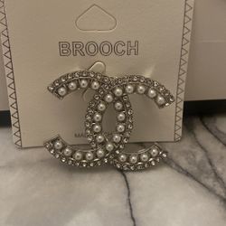 Fashion Brooch 