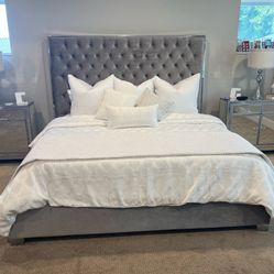 Tufted upholstered platform king size bed frame - silver / light gray