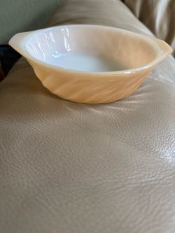 Anchor Hocking Fire-King Peach Luster Swirl Small Casserole/Baking Dish