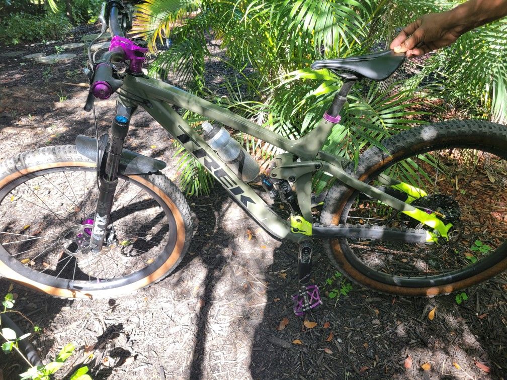 Trek Fuel Suspension Mountain Bike