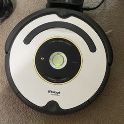Roomba With Charger 