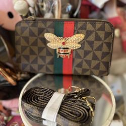 Woman Wallet 🤎❤️ 