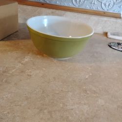 Vintage Pyrex Mixing Bowl