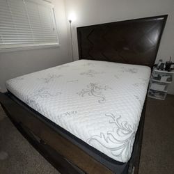 King Size Bed with Mattress – Solid Walnut Wood