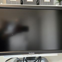Viewsonic PC Monitor20" ViewSonic monitor. Includes power cable and is fully functioning. 

Pick up in Lincoln off Twelve Bridges and Highway 65.