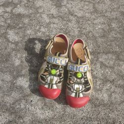 Gucci Hybrid Sneaker Sandal 8 1/2