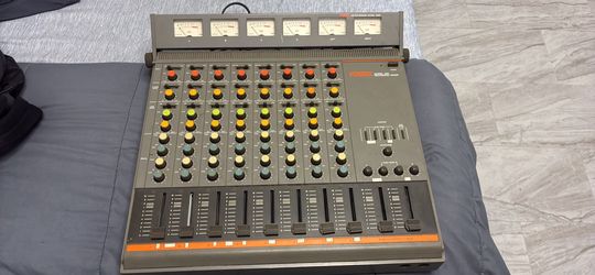 Fostex Model 350 Mixer