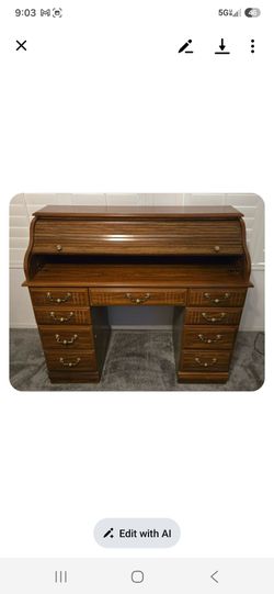 Desk, roll top, vintage, 6 drawers.  $50, if you can puck up by 10 am Monday!!!!!