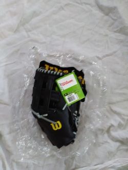 Softball glove