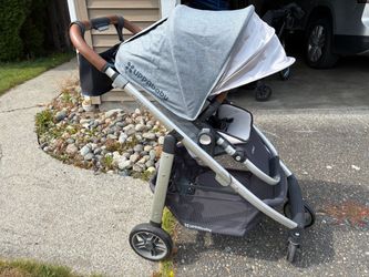 UPPAbaby Cruz Stroller w/ bassinet