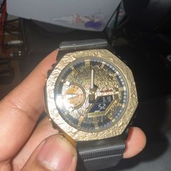 Casio G-Shock Moon Gold 