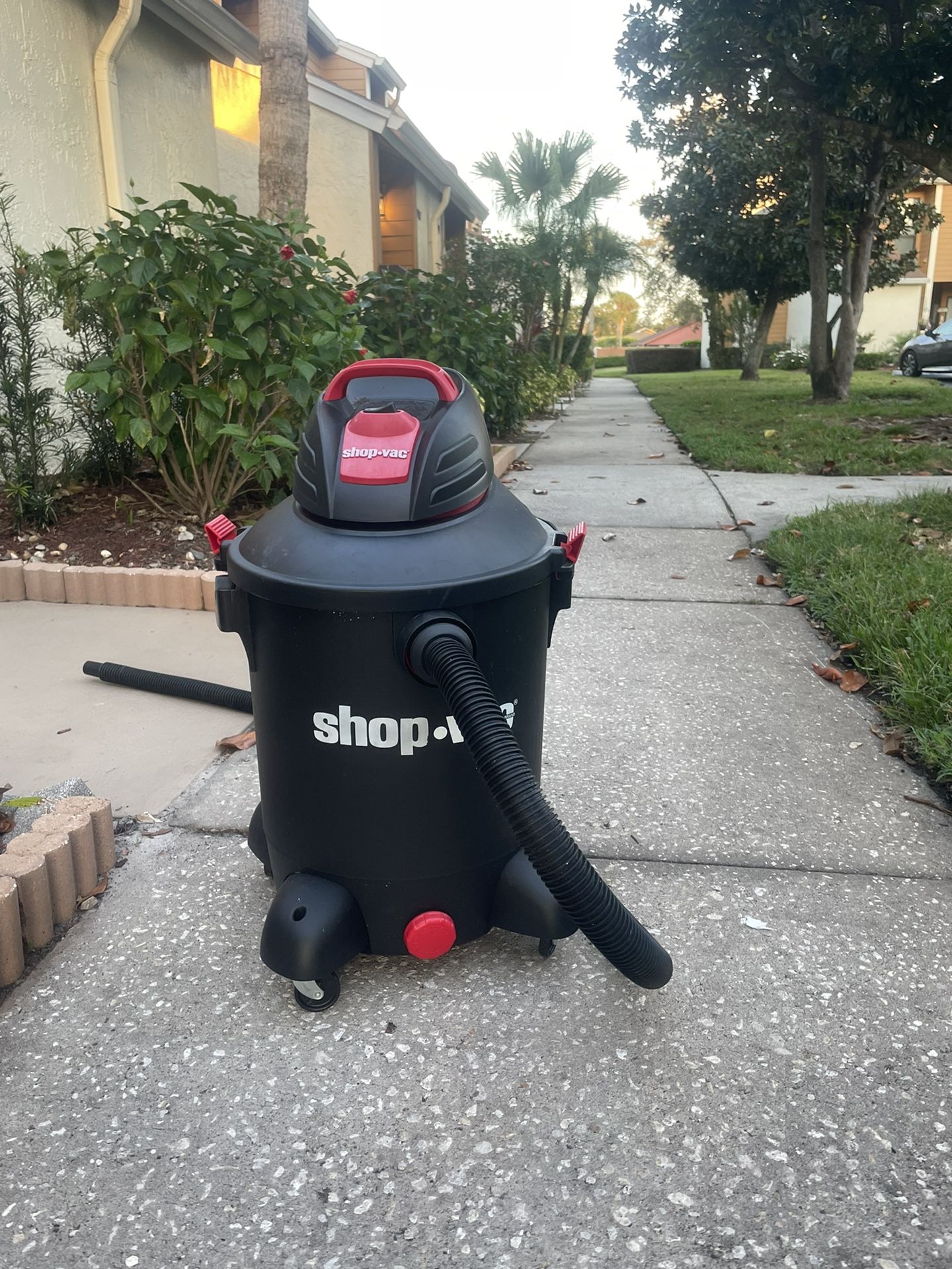 10 Gallon Shop Vac Wet/Dry