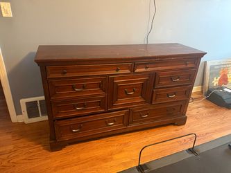 Dresser