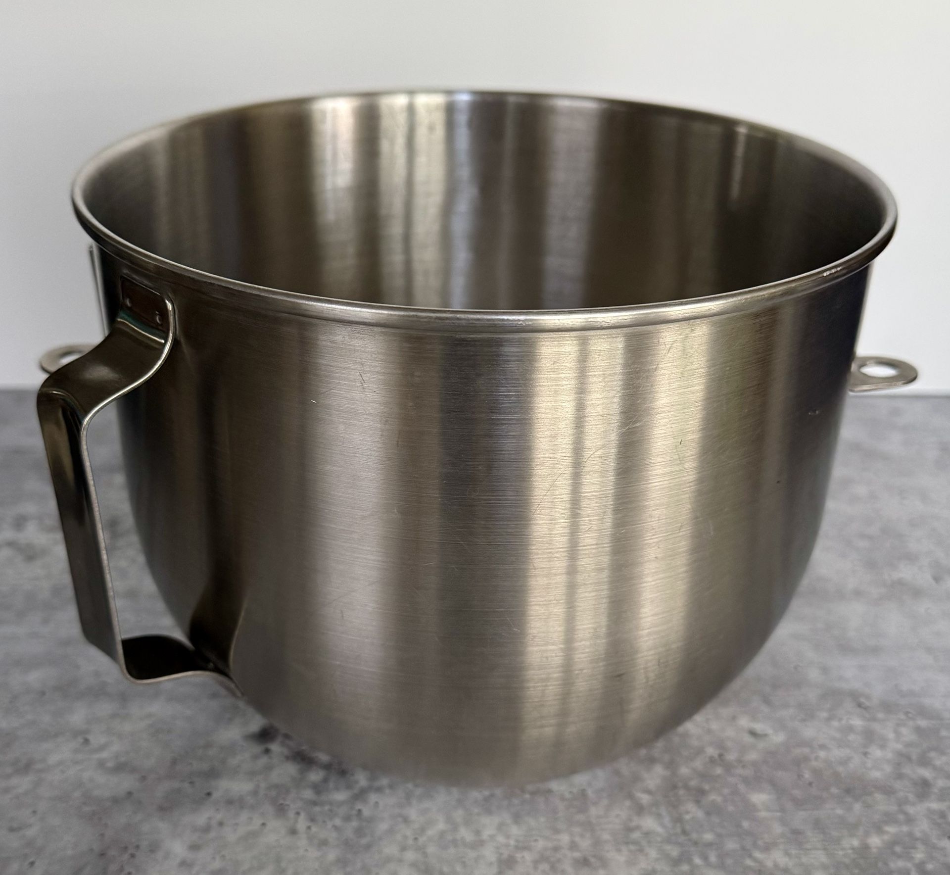 KitchenAid Stainless Steel Mixing Bowl 5 Qt w/ Handle for lift style mixer models